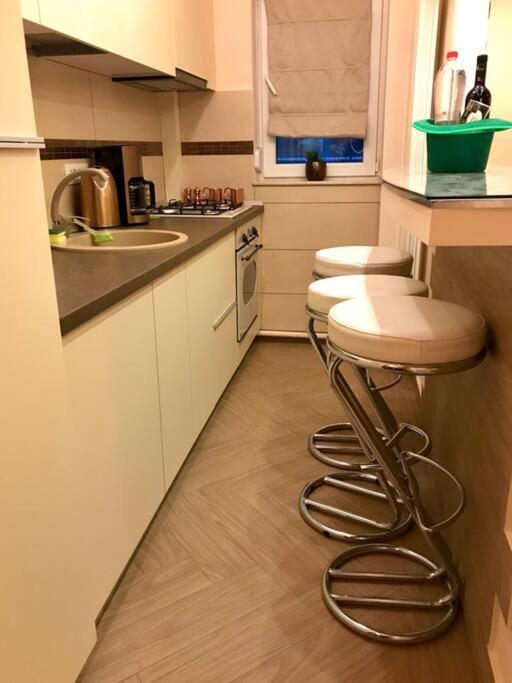 Modern & Central Apartment In North Of Bukares Bagian luar foto