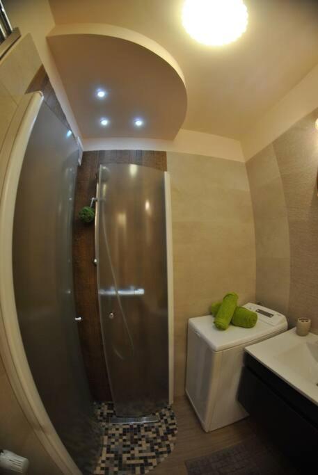 Modern & Central Apartment In North Of Bukares Bagian luar foto